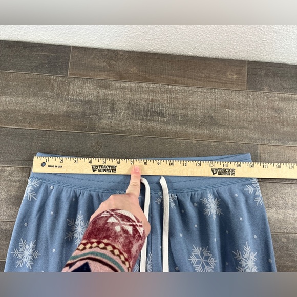 PJ Salvage Snowflake PJ Set - Picture 7 of 10